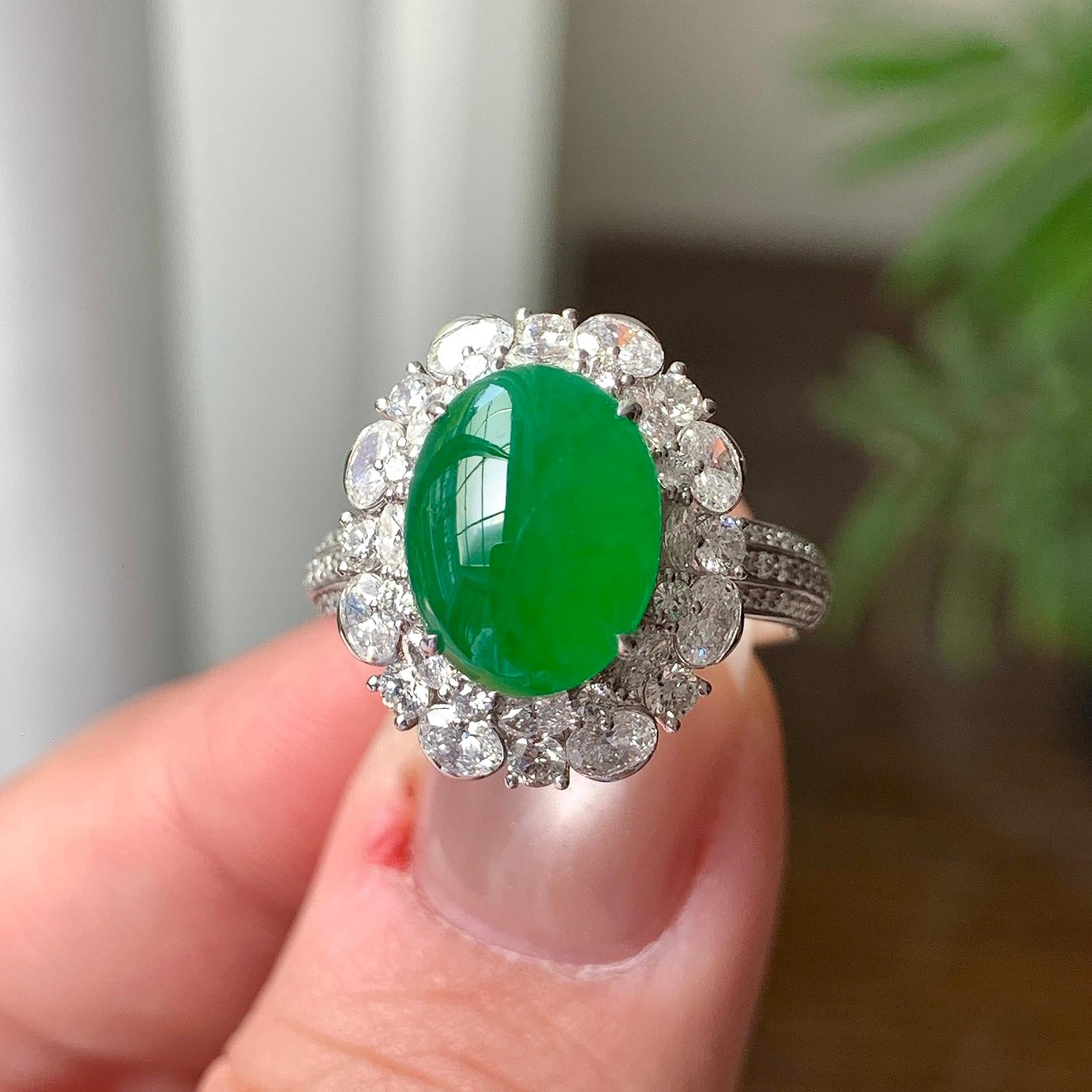 18K金钻镶糯冰种满绿蛋面戒指 天然缅甸A货翡翠（yc361133）