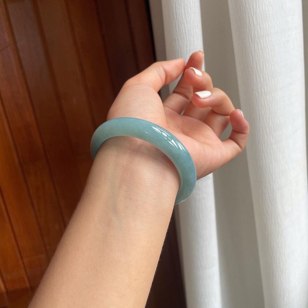 糯冰蓝底翡翠平安镯（56.6mm）（yc249160）