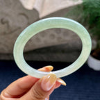 细糯种晴底飘花圆条手镯57.7圈         天然缅甸A货翡翠（yc460732）
