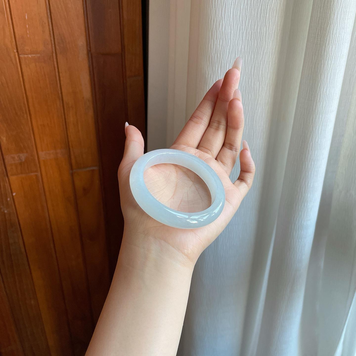 糯冰白月光翡翠平安镯（55.5mm）（yc277404）