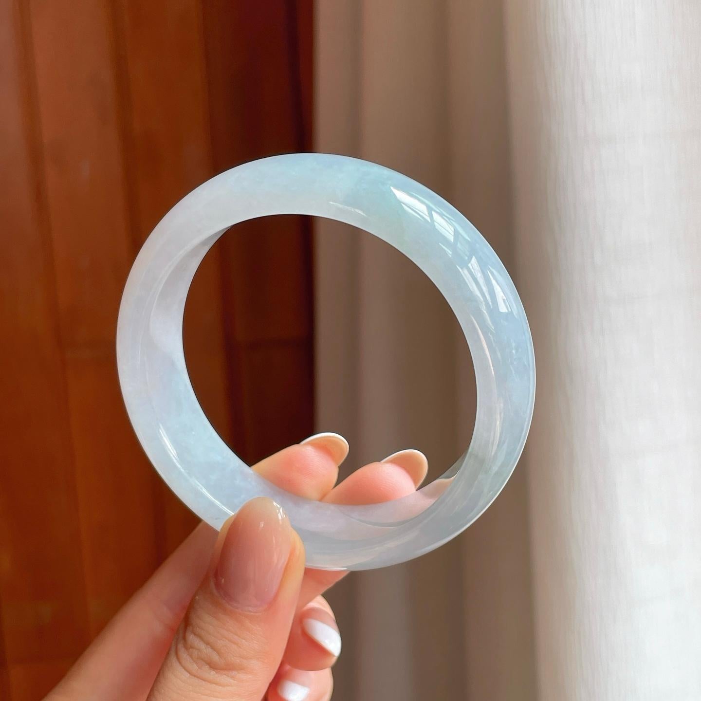 冰种淡底色宽版翡翠平安镯（55.3mm)（yc373871）
