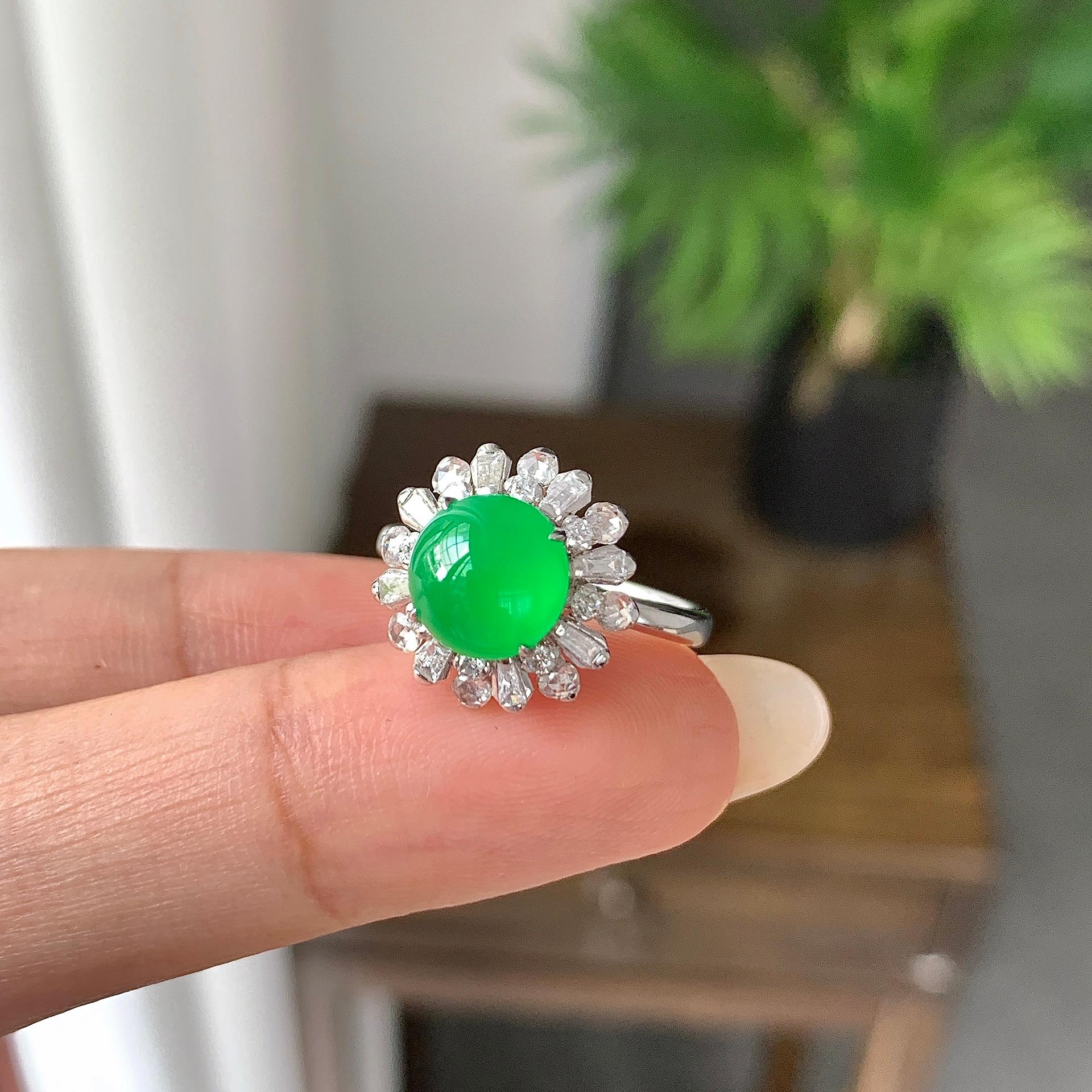 18k金钻镶冰种满绿蛋面戒指（yc255590）