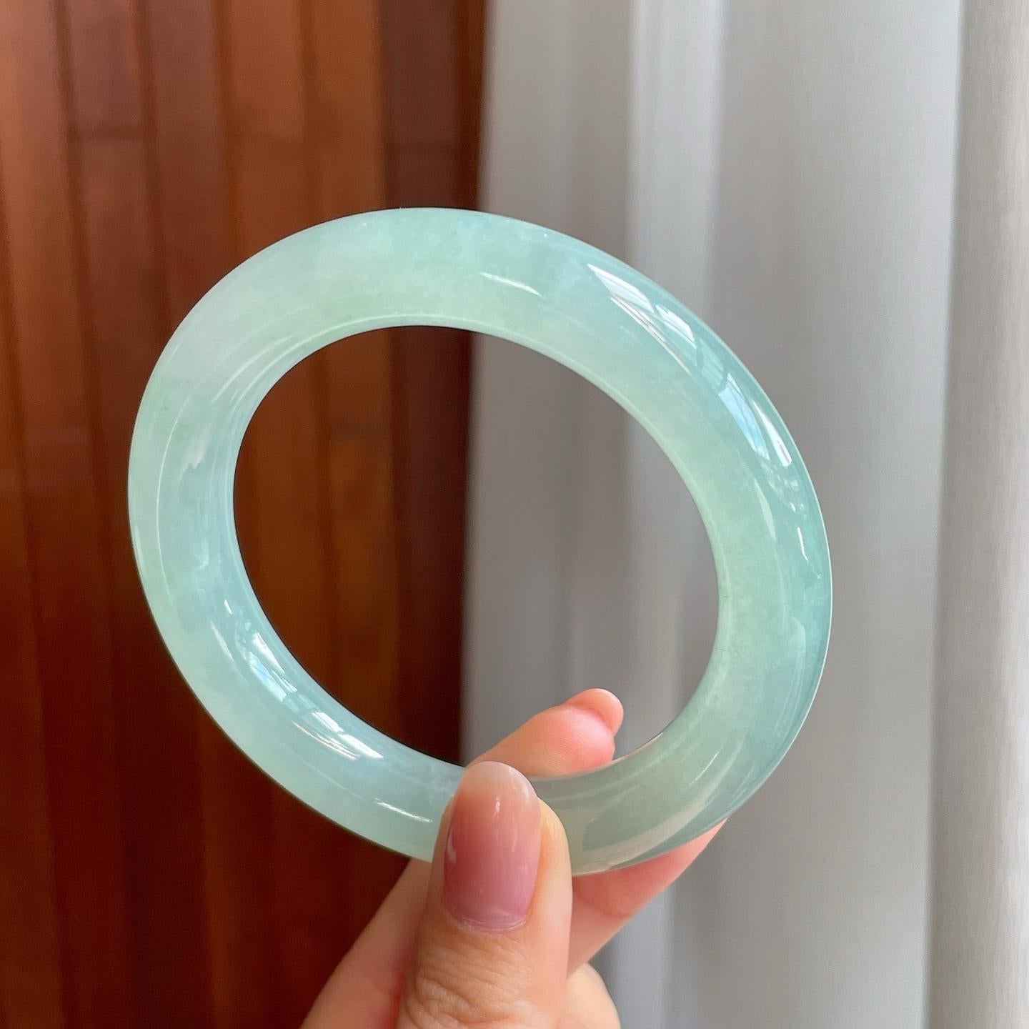 冰种晴底翡翠圆条手镯（58mm)（yc342189）