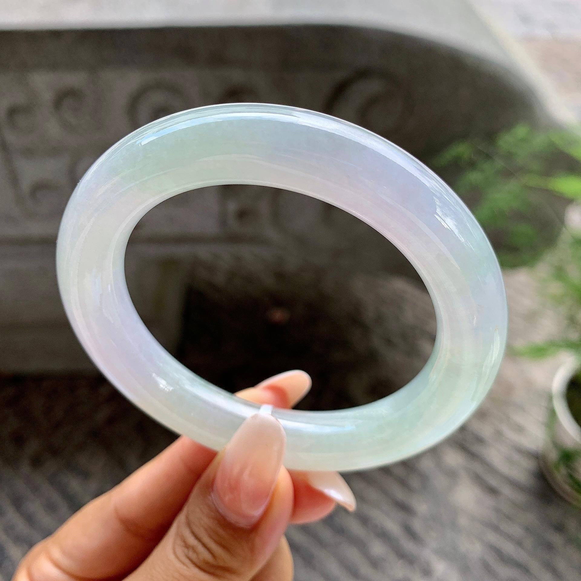 糯冰种淡春彩圆条手镯（56mm）（yc202367）