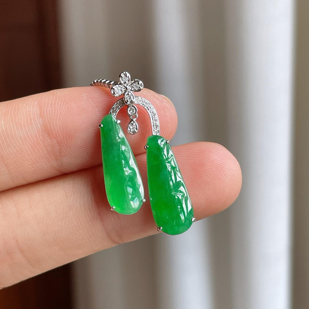 18k金镶糯冰满绿翡翠豆子（yc247184）