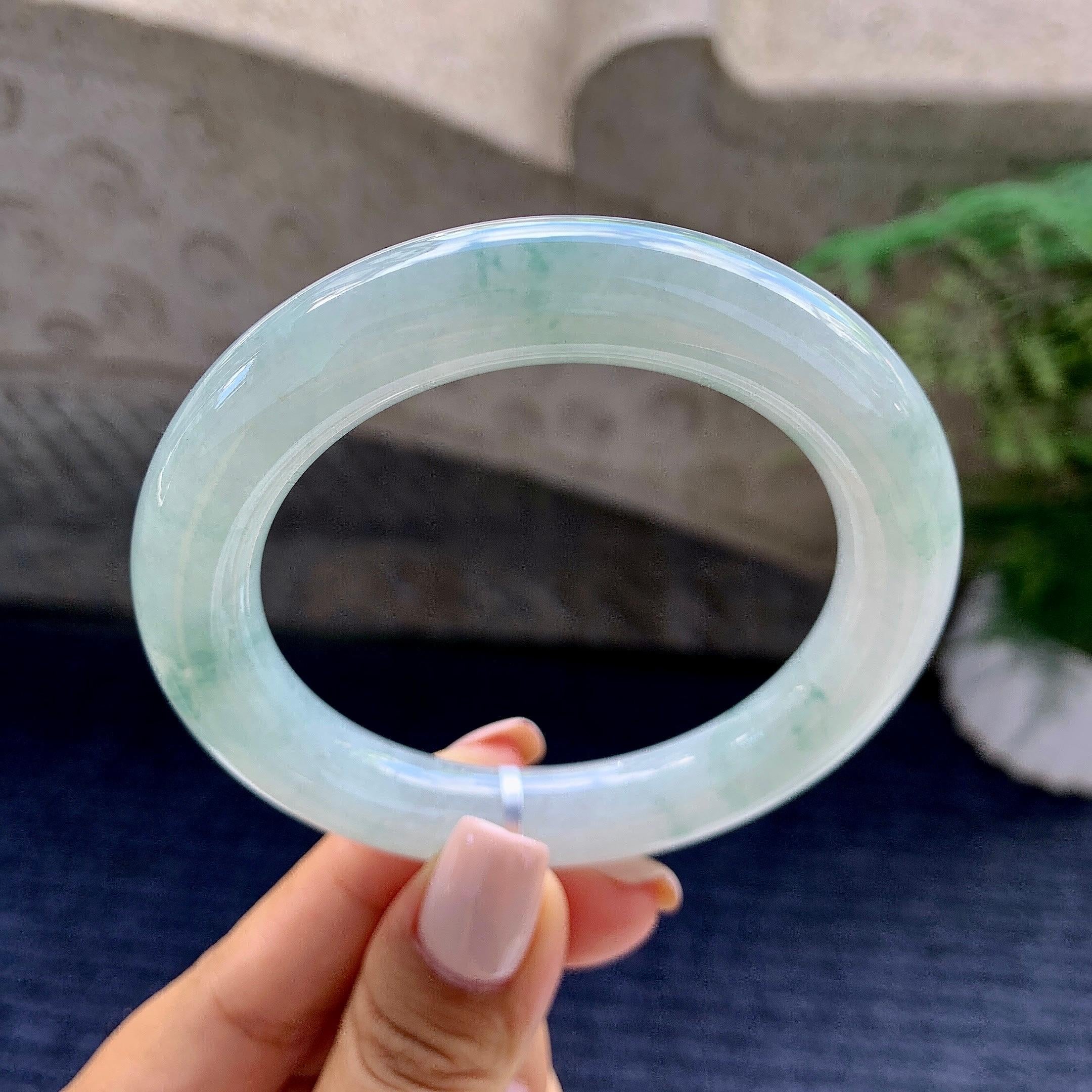 细糯种飘花圆条手镯（55.5mm）（yc223958）
