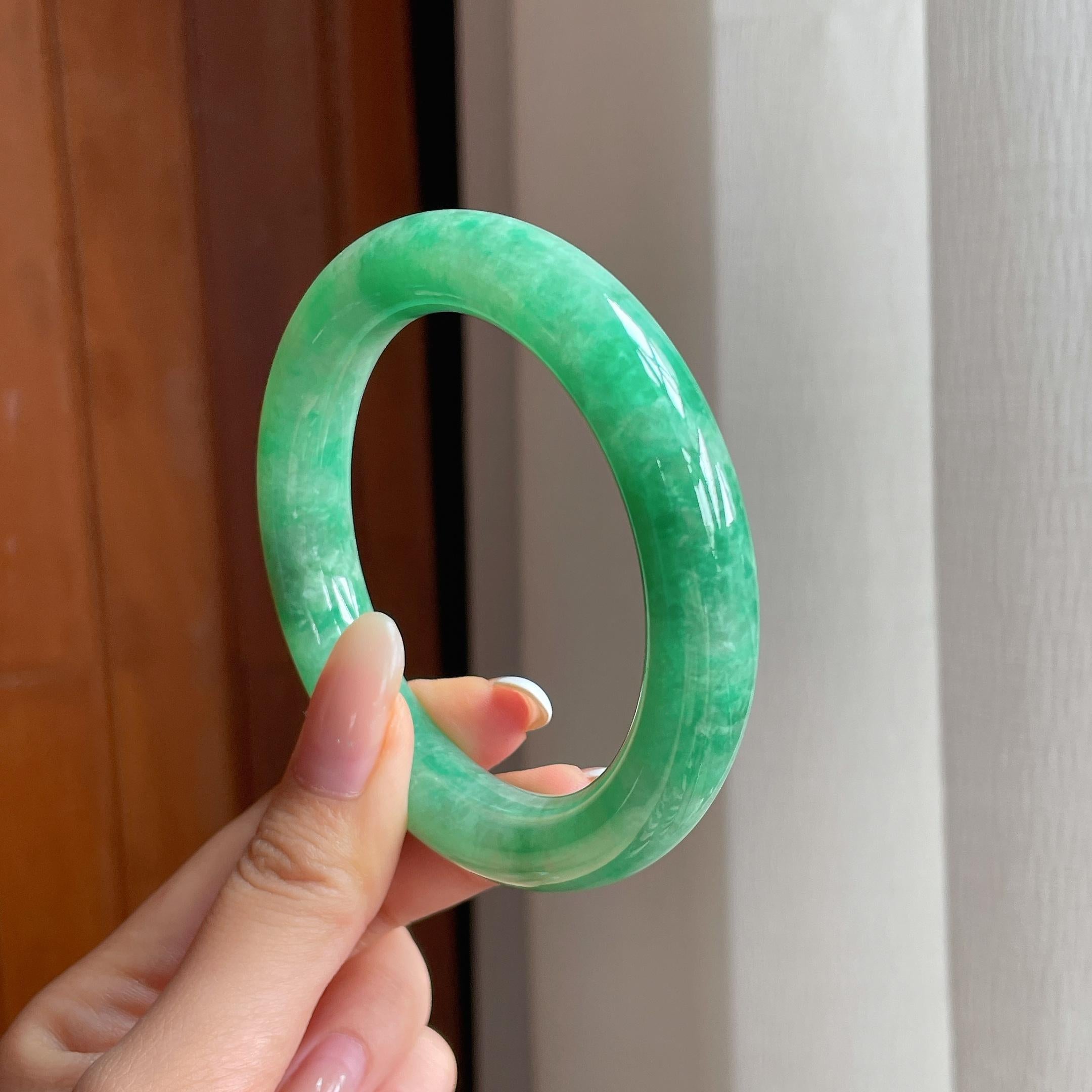 糯冰满绿翡翠圆条手镯（57.5mm)（yc419483）
