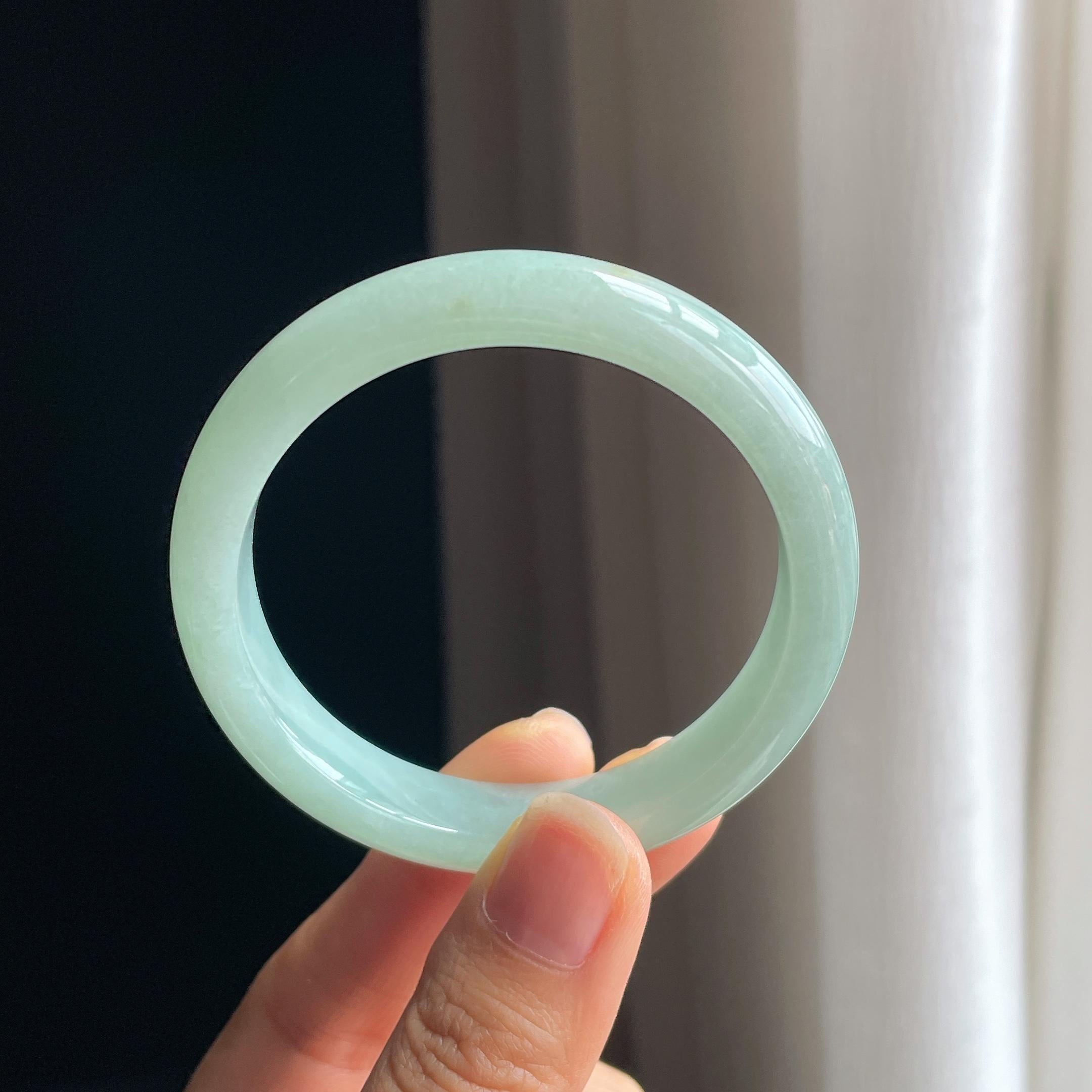 糯冰晴底翡翠平安镯（52.7mm)（yc348927）