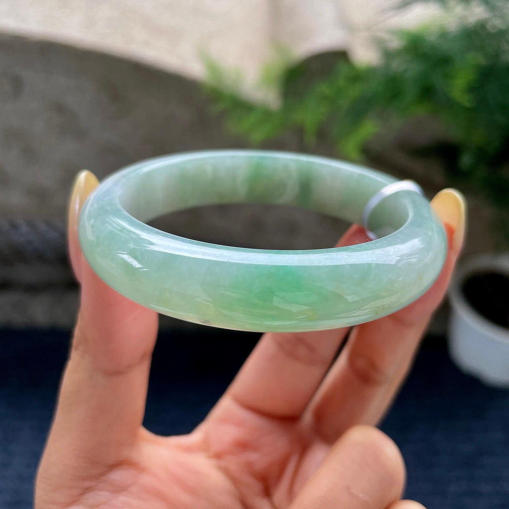 细糯种带底色飘绿花正圈平安镯54.6圈 天然缅甸A货翡翠（yc489149）