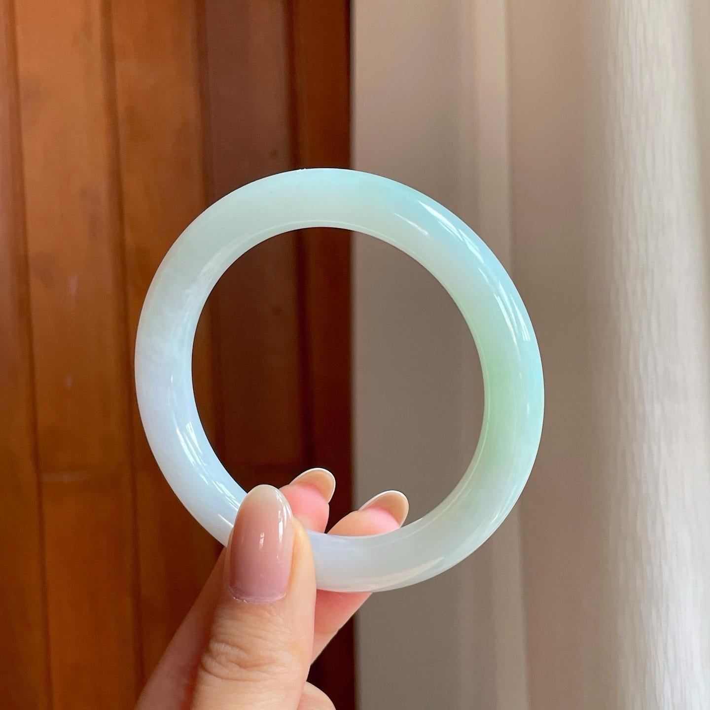 糯冰淡晴底翡翠圆条手镯（55mm）（yc376692）