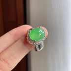 铜托冰种翡翠果绿蛋面（yc253143）