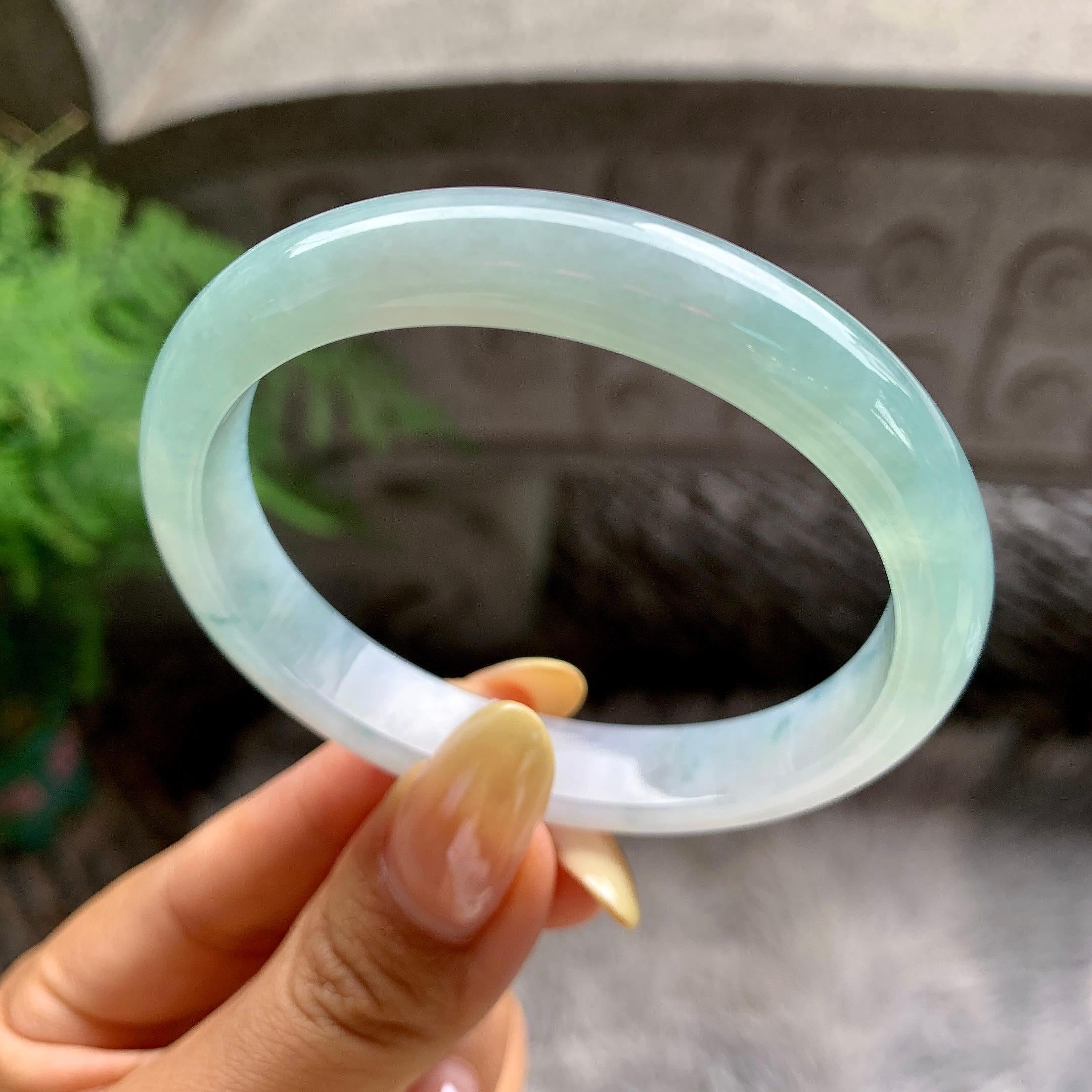 细糯种蓝水贵妃手镯55.5圈 天然缅甸A货翡翠（yc481905）