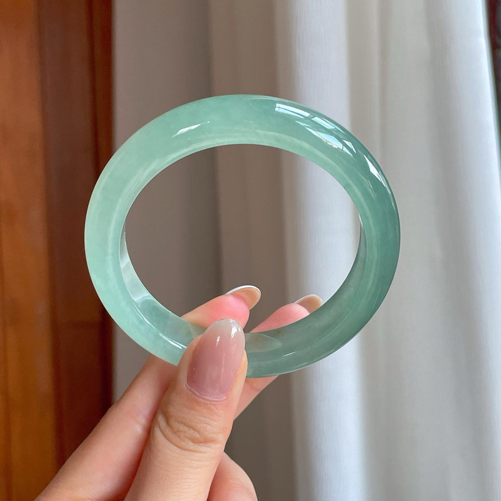冰种晴绿翡翠平安镯（57mm)（yc379995）