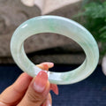 细糯种带底色飘花正圈平安镯55.7圈   天 然缅甸A货翡翠（yc441166）