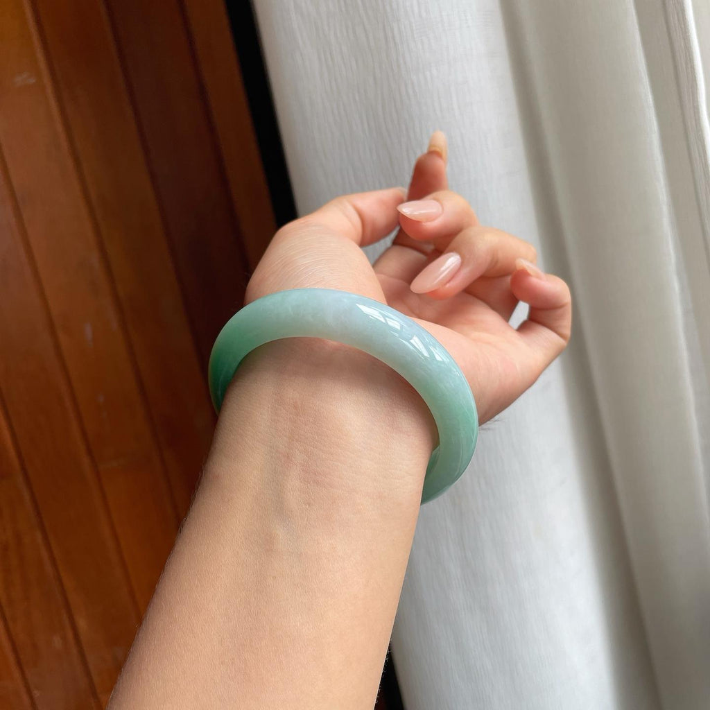 糯冰带色翡翠平安镯（58mm）（yc238189）