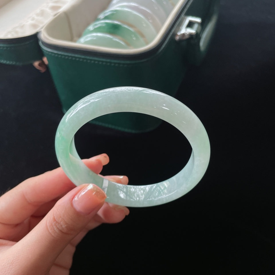糯种带色正圈翡翠手镯（59.6mm）（yc019481）