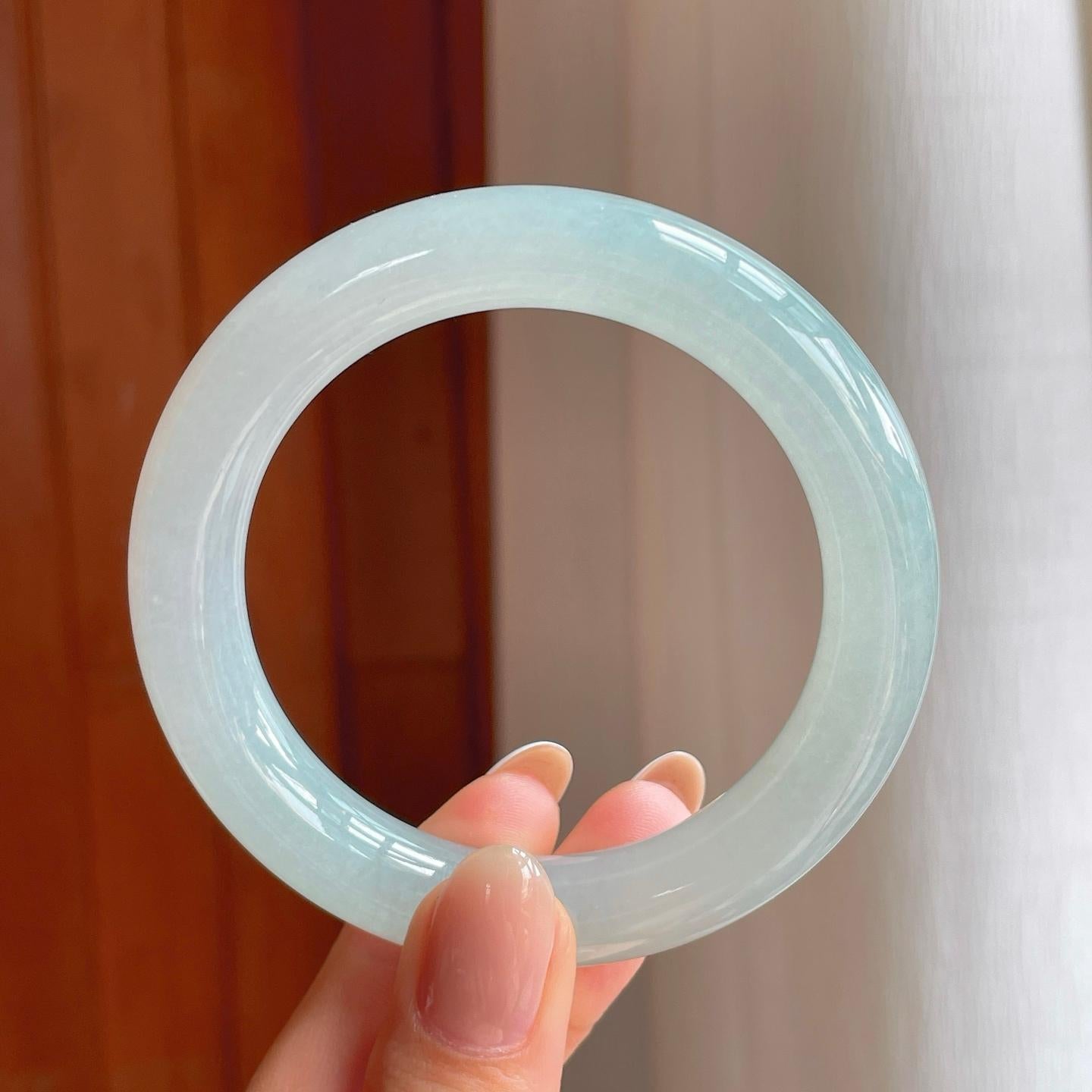冰种晴底翡翠圆条手镯（54mm)（yc373508）