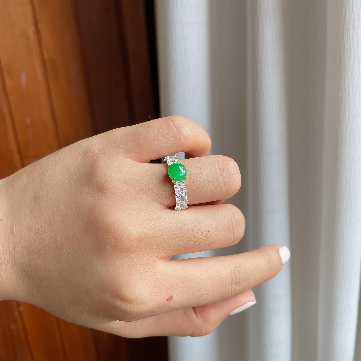 铜托冰种满绿翡翠蛋面（yc247642）