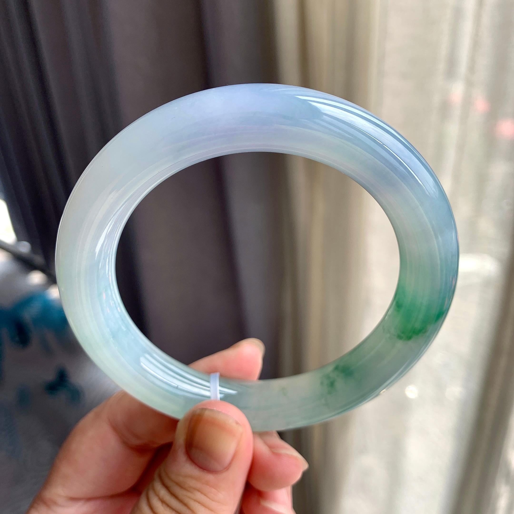 糯冰种飘花淡紫罗兰圆条手镯（62mm）（yc195372）