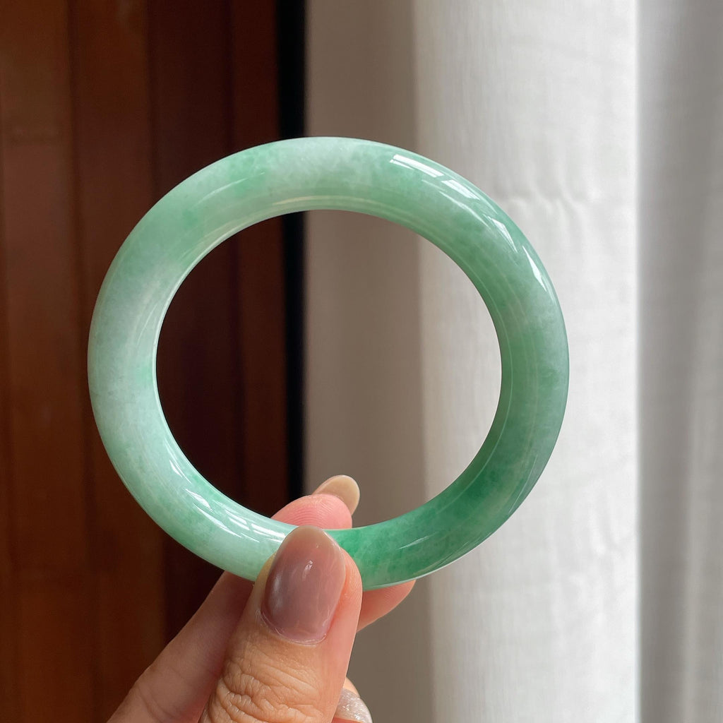 糯冰带色翡翠圆条手镯55圈（yc426321）