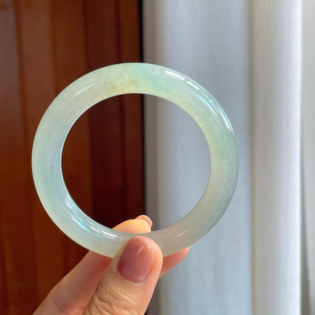 冰种带洒金翡翠圆条手镯（54mm）（yc276514）