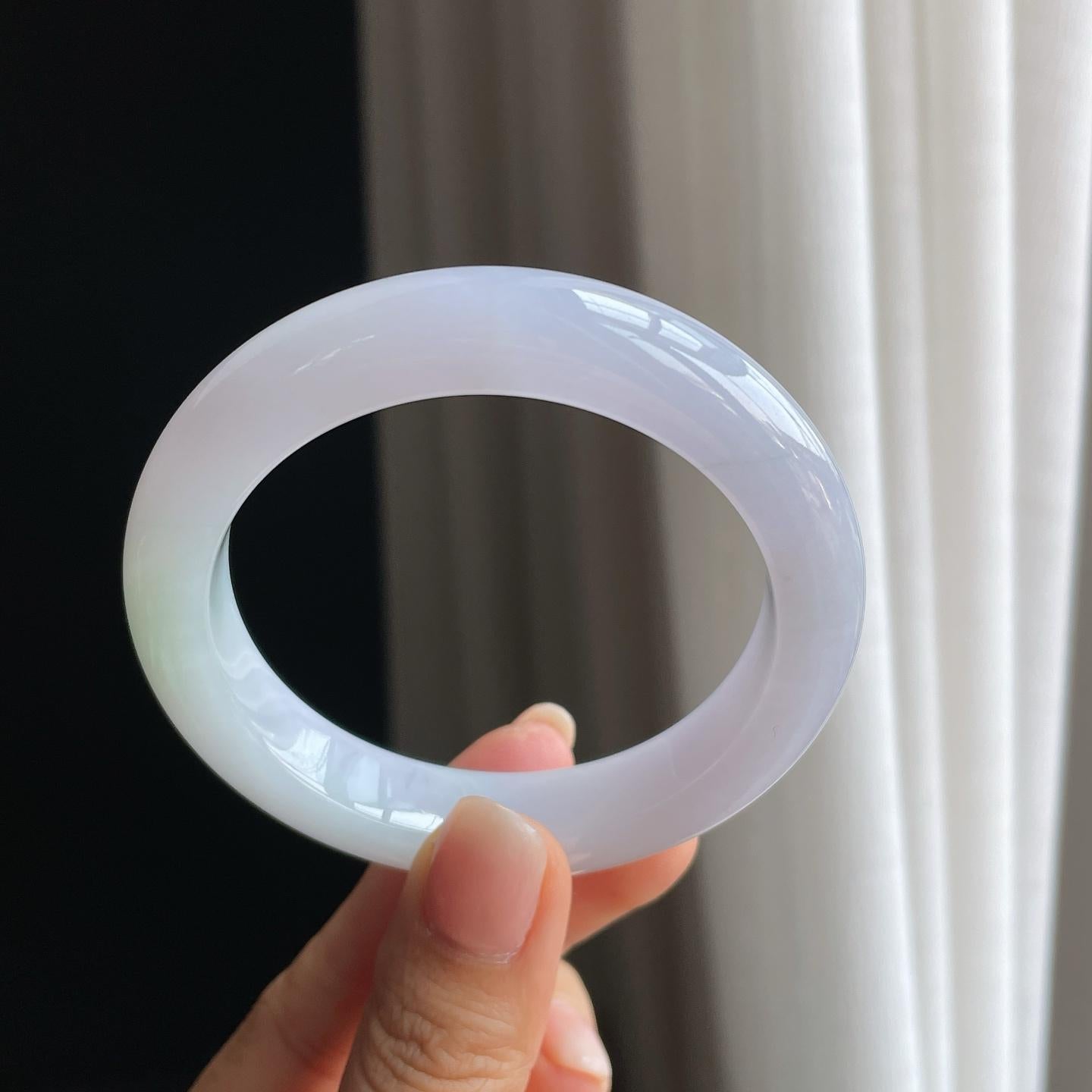 糯冰淡春底翡翠平安镯（55.6mm)（yc389475）