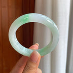 糯冰飘绿翡翠平安镯（55.8mm）（yc411302）