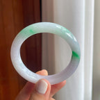 糯冰淡春底带色翡翠平安镯（53.8mm）（yc249157）