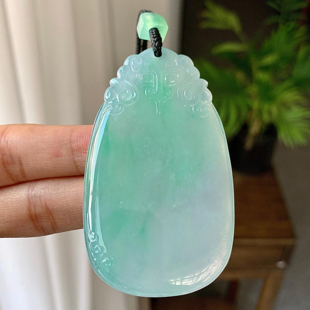 糯冰种飘绿仿古牌挂件（yc246702）