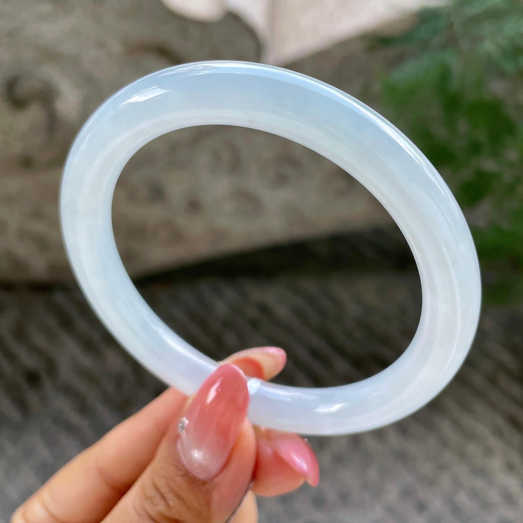 糯冰种带底色圆条手镯58.7圈        天然缅甸A货翡翠（yc431587）