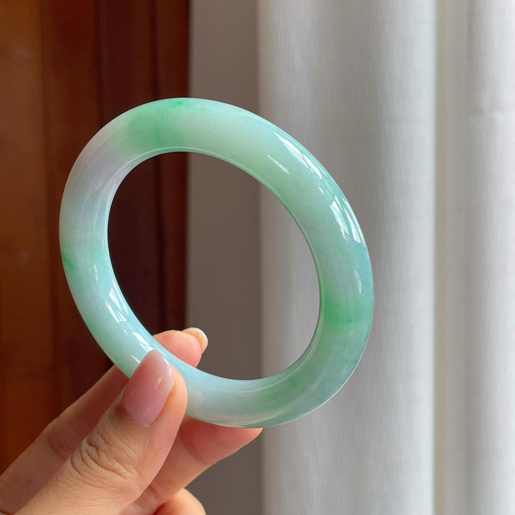 糯冰带色翡翠圆条手镯（59mm)（yc381140）