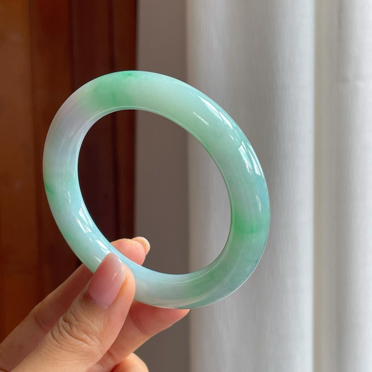糯冰带色翡翠圆条手镯（59mm)（yc381140）