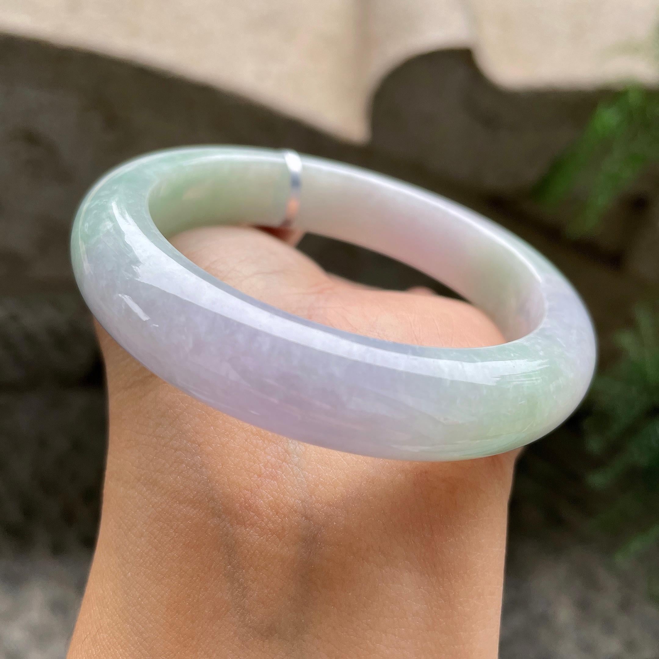 糯种春彩正圈平安镯56.2圈        天然缅甸A货翡翠（yc392735）