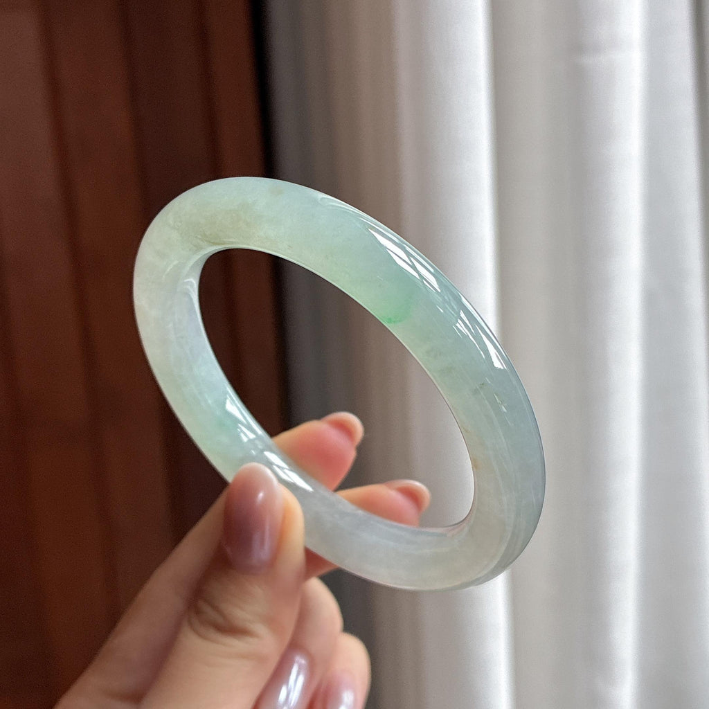 糯冰飘一抹绿圆条手镯 55圈 天然缅甸A货翡翠（yc497836）