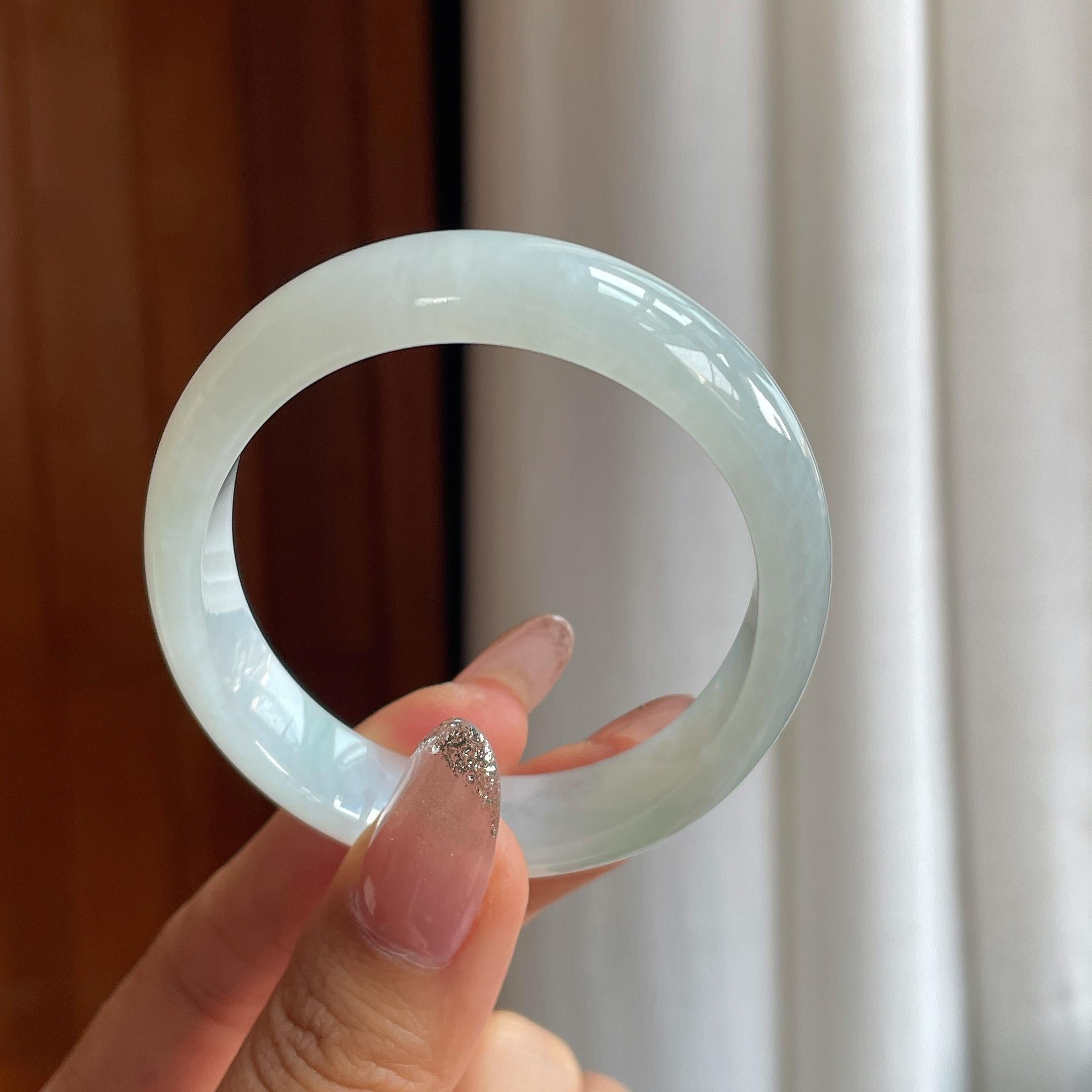 糯冰白月光贵妃翡翠手镯（53.6mm）（yc354240）