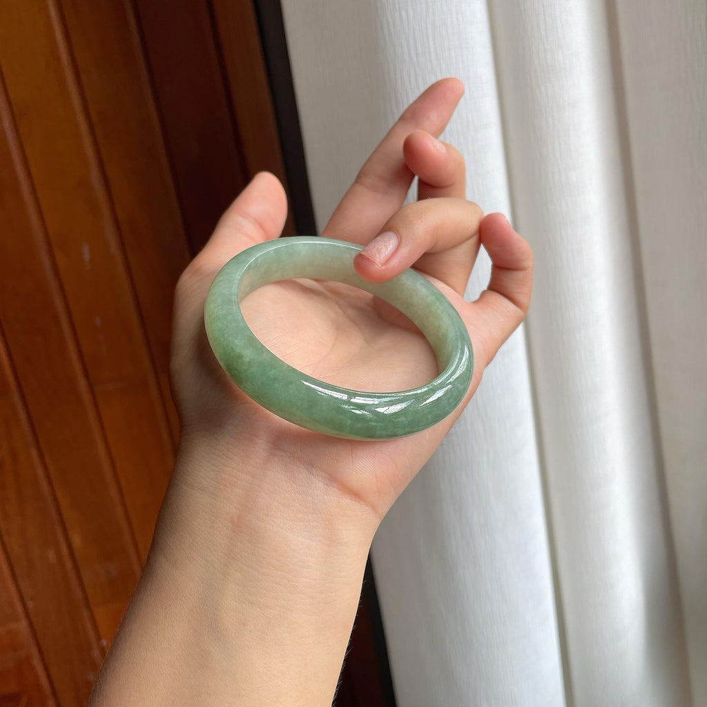 糯冰湖水绿翡翠平安镯（58mm）（yc221935）