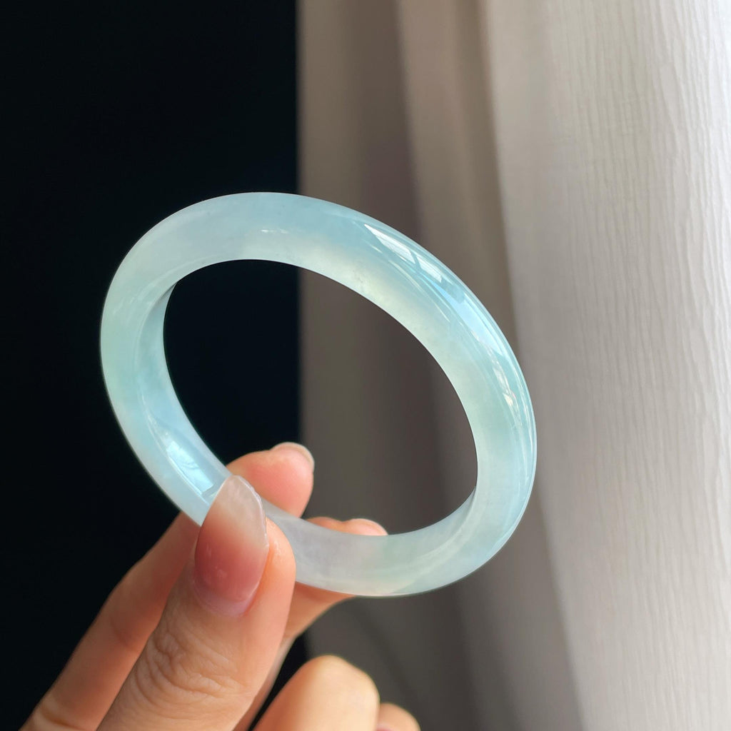冰种淡春彩翡翠贵妃镯（53mm）（yc316820）