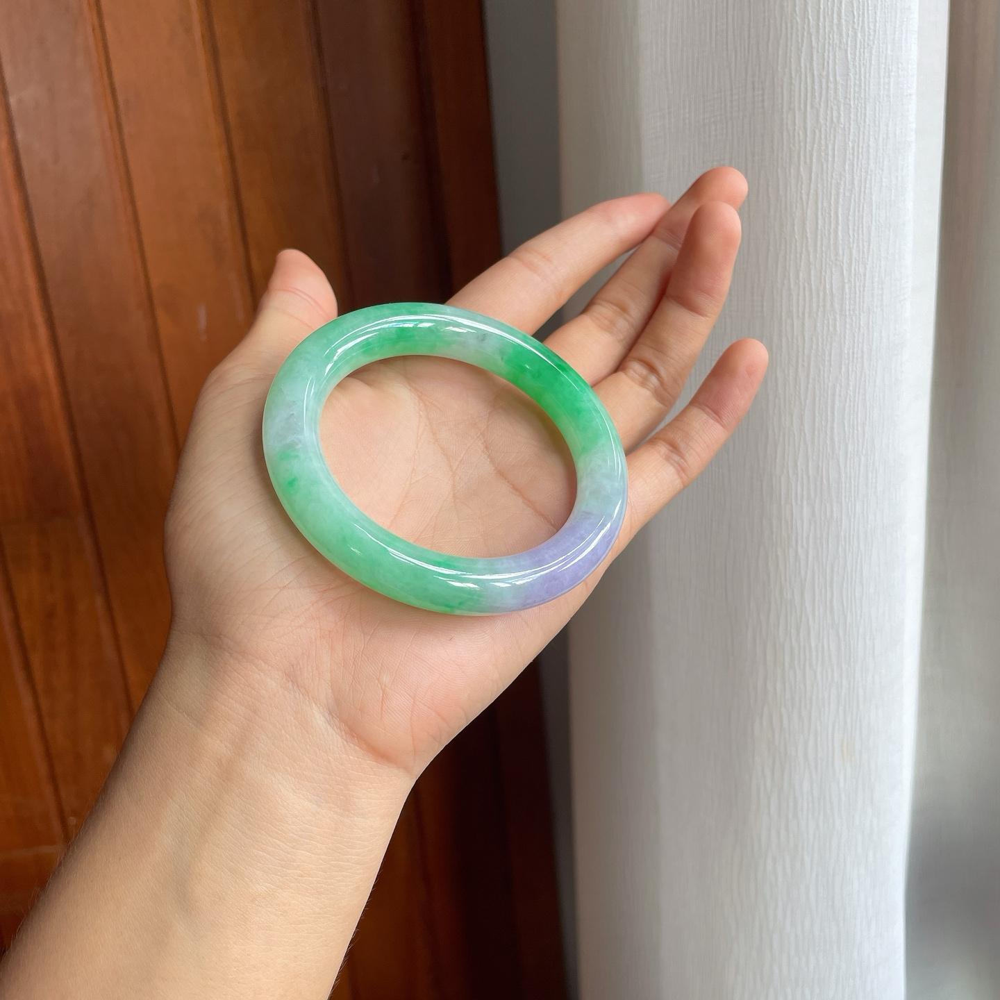 糯冰春彩翡翠圆条手镯（55mm）（yc225098）