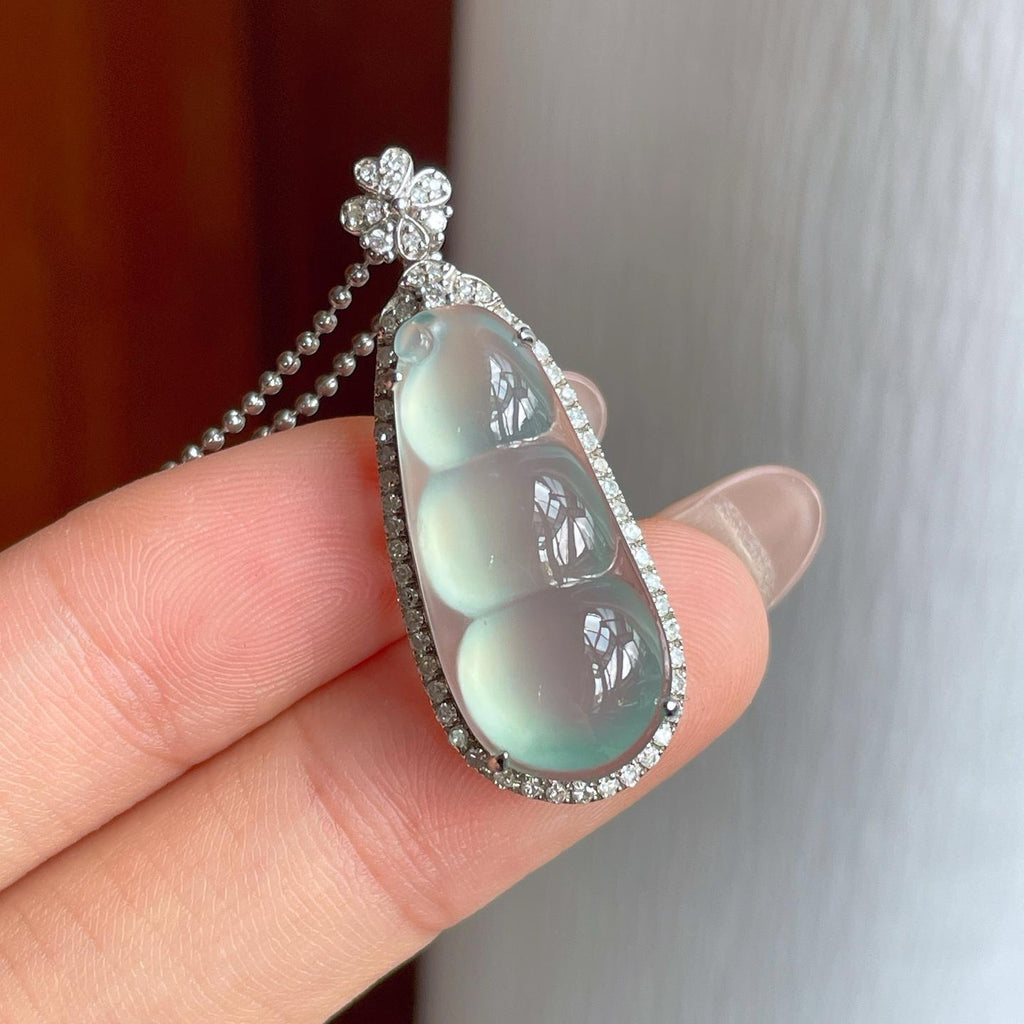 18k金镶冰种蓝晴底翡翠豆子（yc244882）