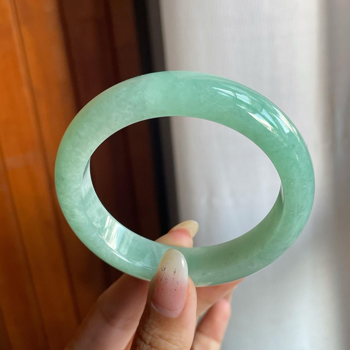 细糯种晴底翡翠平安镯（55.8mm）（yc220796）
