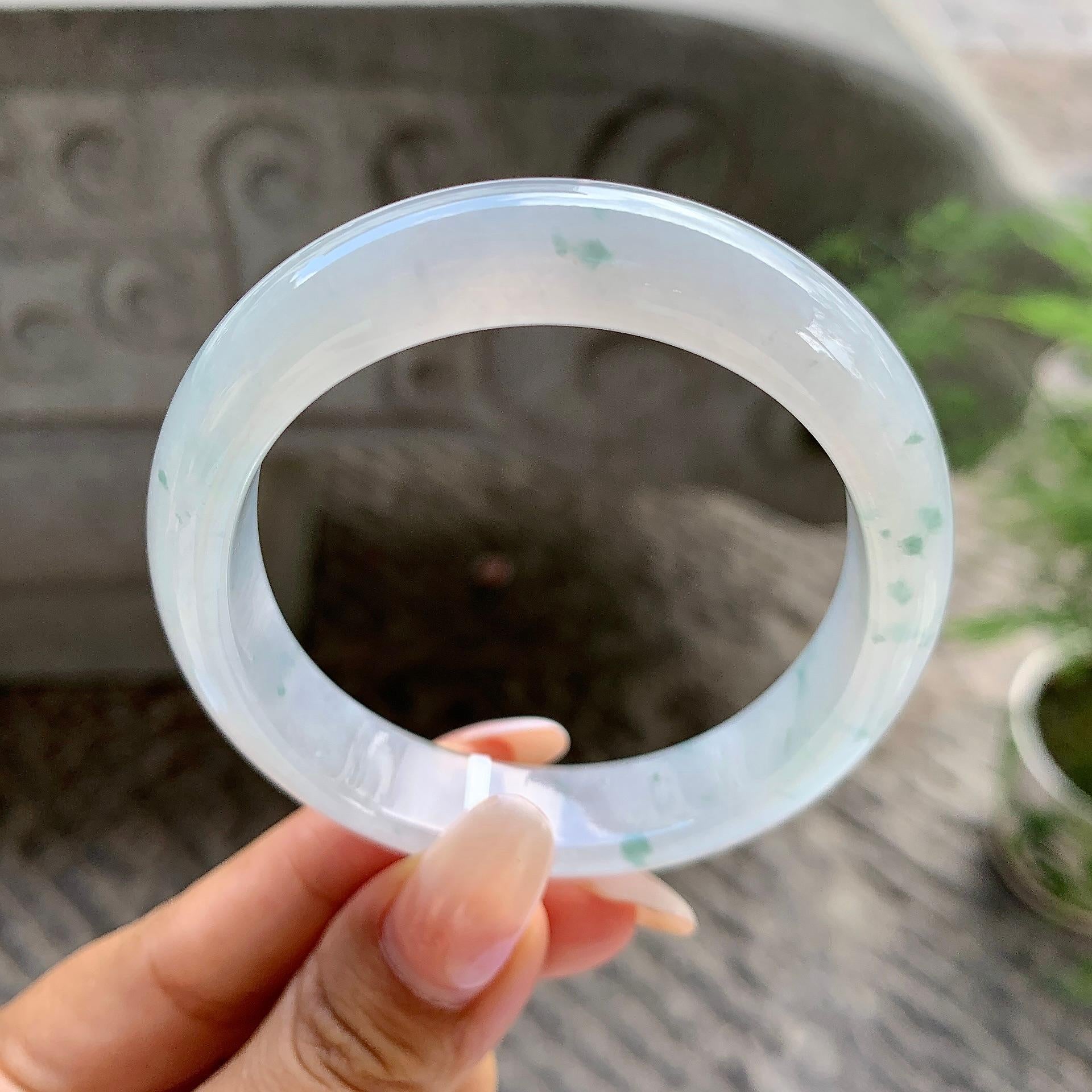 糯冰种飘花贵妃手镯（58.7mm）（yc202387）