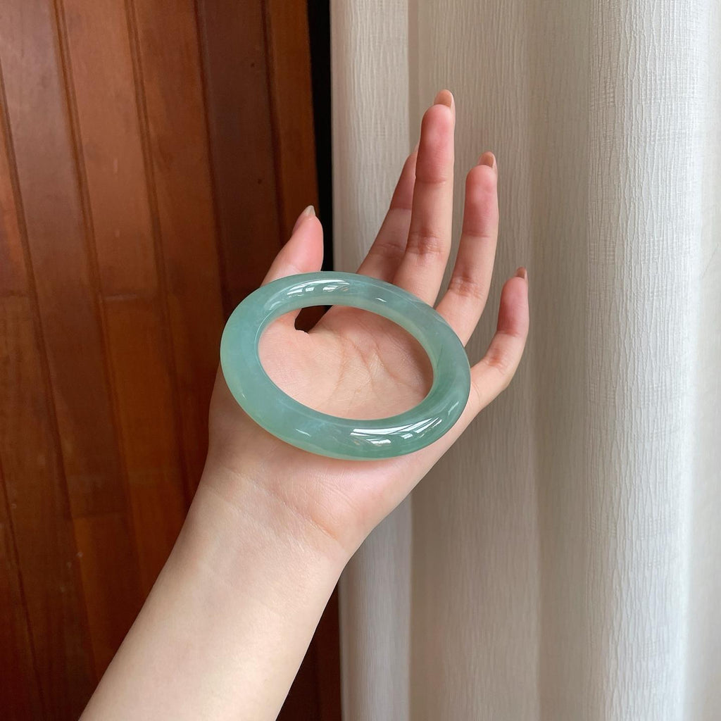 冰种蓝晴底翡翠圆条手镯（55.8mm)（yc345509）