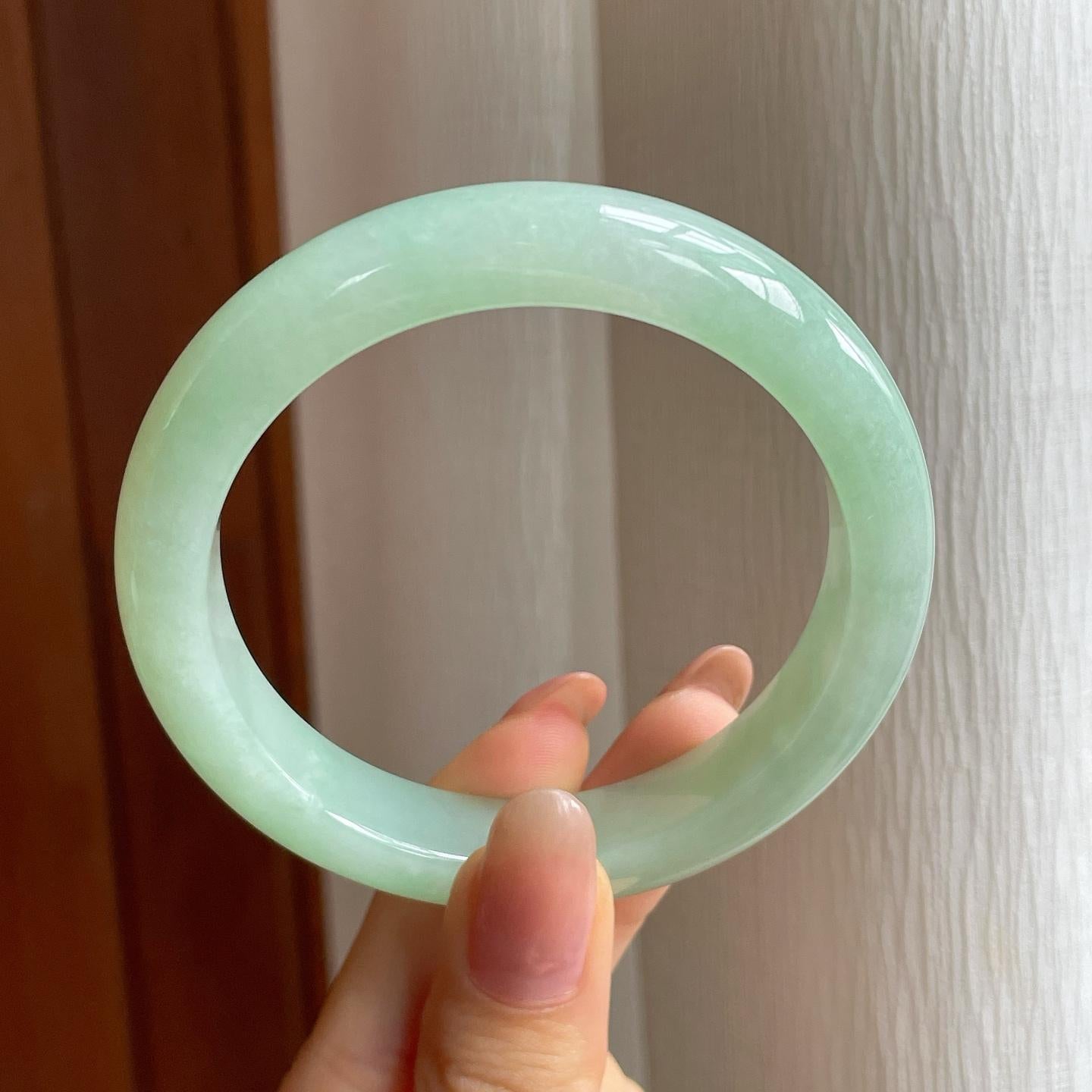 糯冰晴底翡翠平安镯（56.5mm)（yc354337）