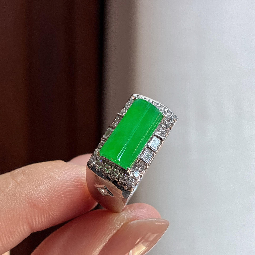 18k金镶冰种果绿马鞍戒指 天然缅甸A货翡翠（yc480901）