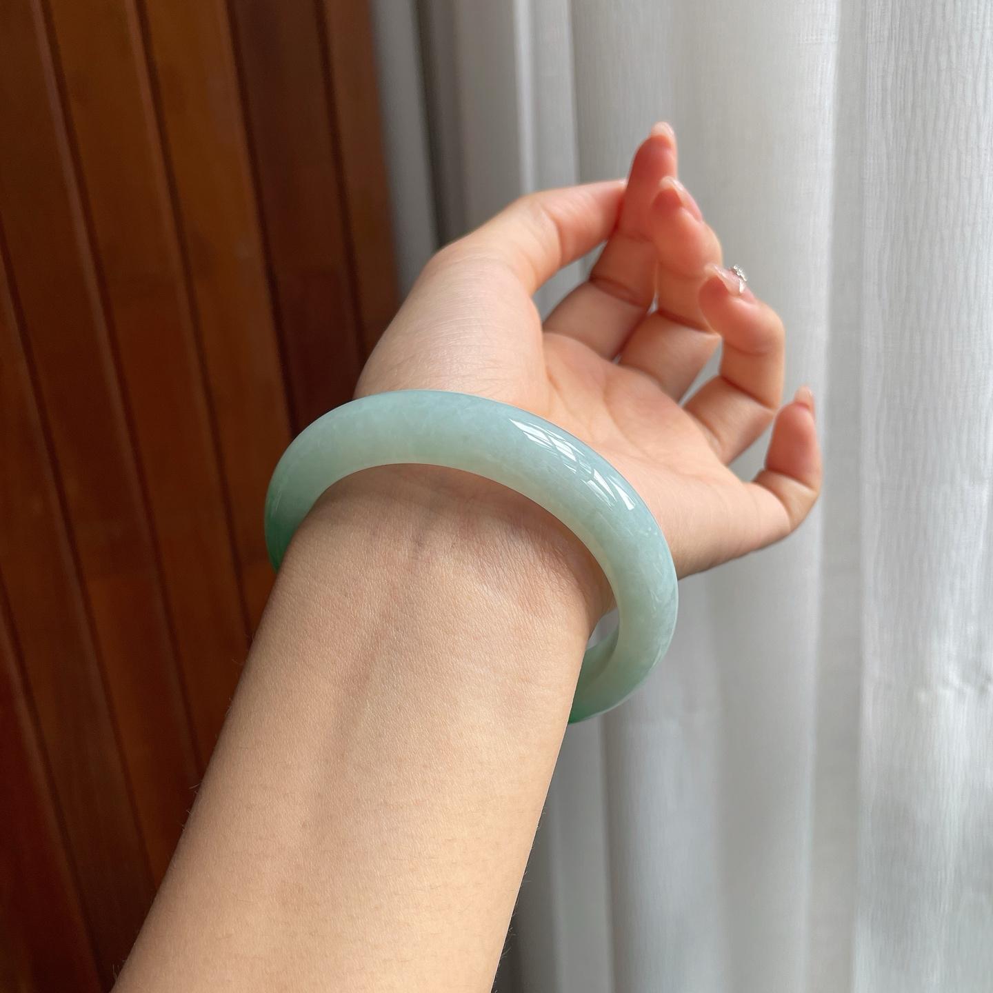 冰种阳绿翡翠平安镯（56mm）（yc177193）