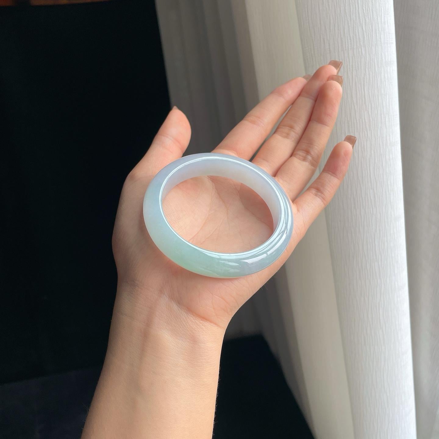 冰种带底色翡翠平安镯（56mm）（yc378053）