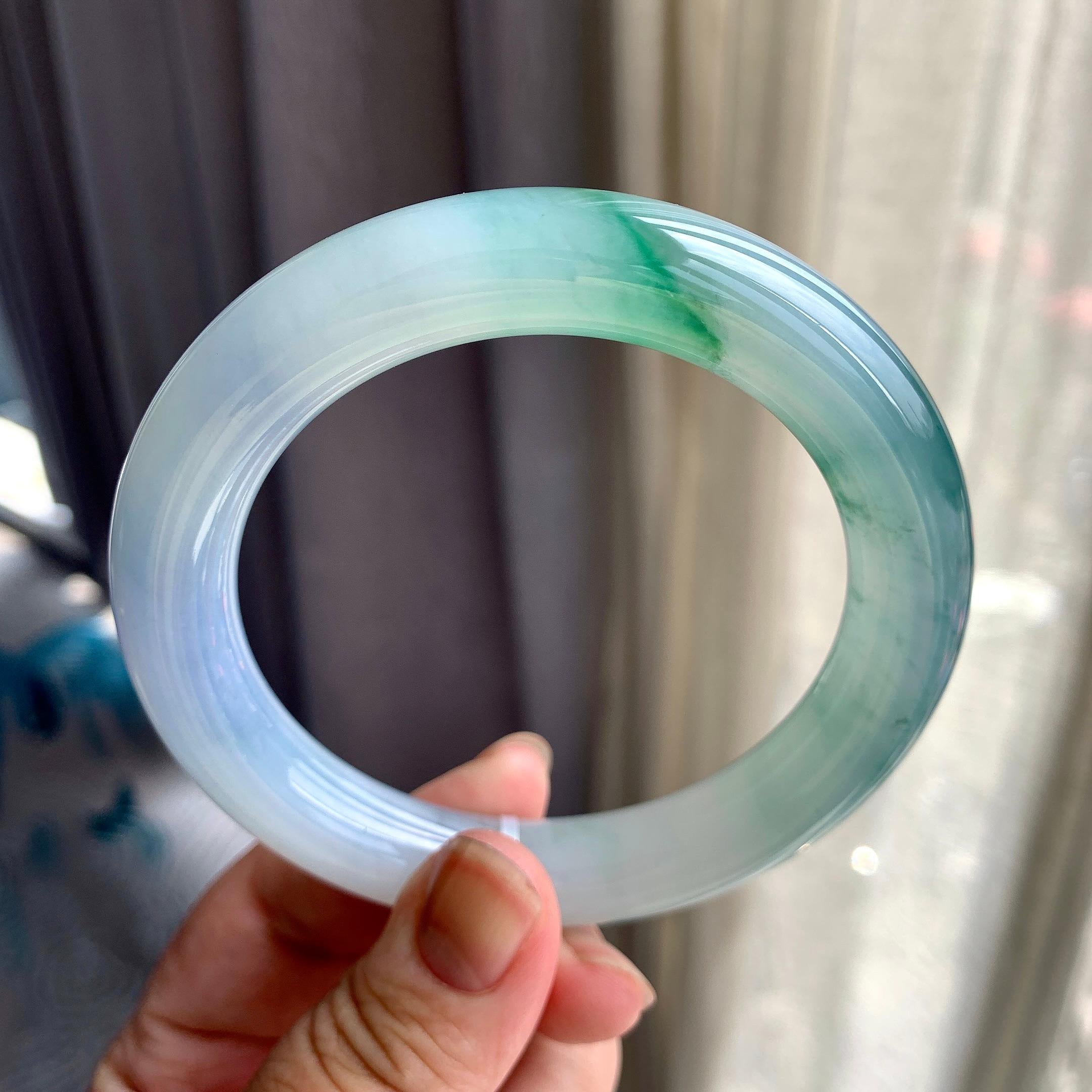 糯冰种飘花淡紫罗兰圆条手镯（62mm）（yc195372）