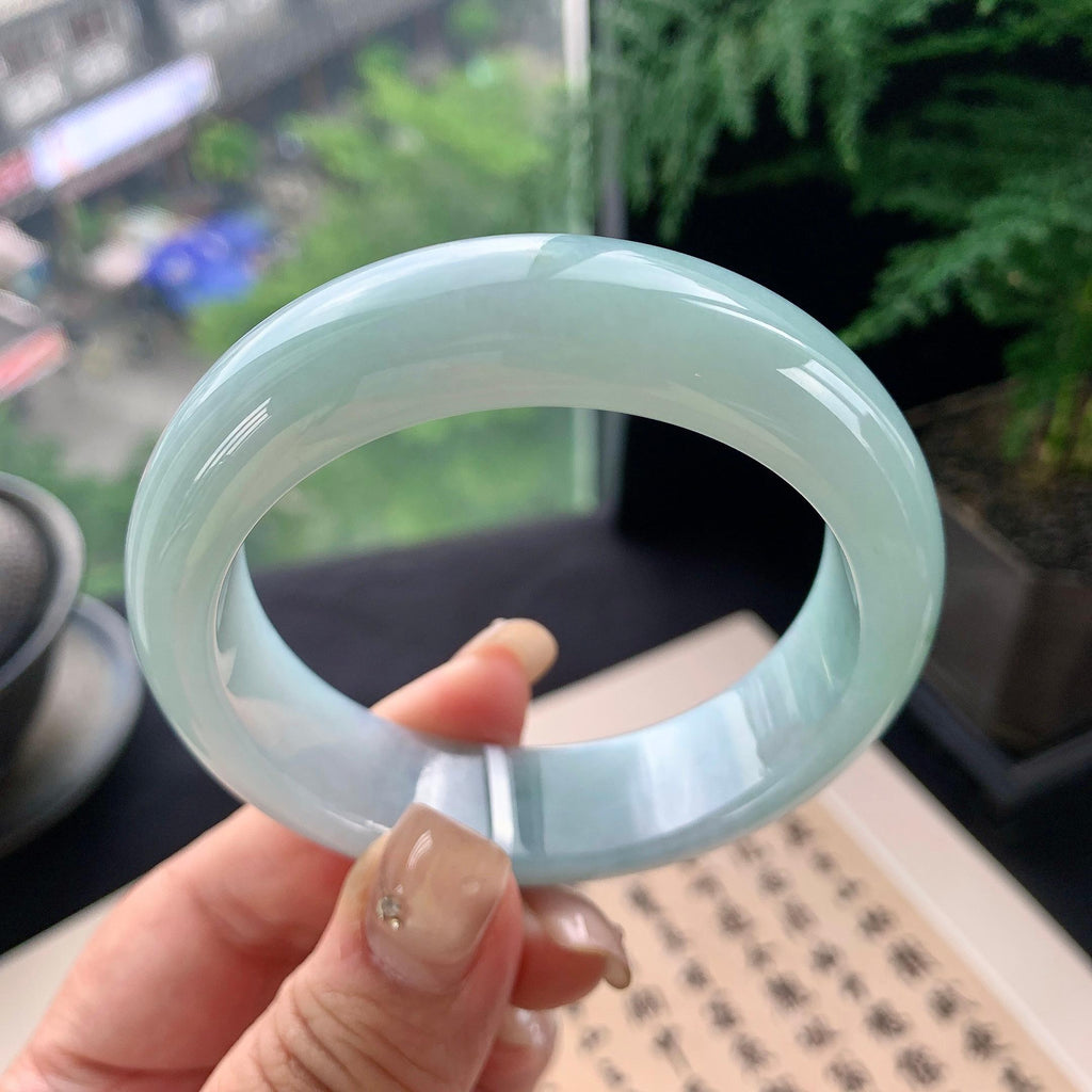 细糯种淡晴底宽版轮胎手镯 54圈口 天然缅甸A货翡翠（yc477620）
