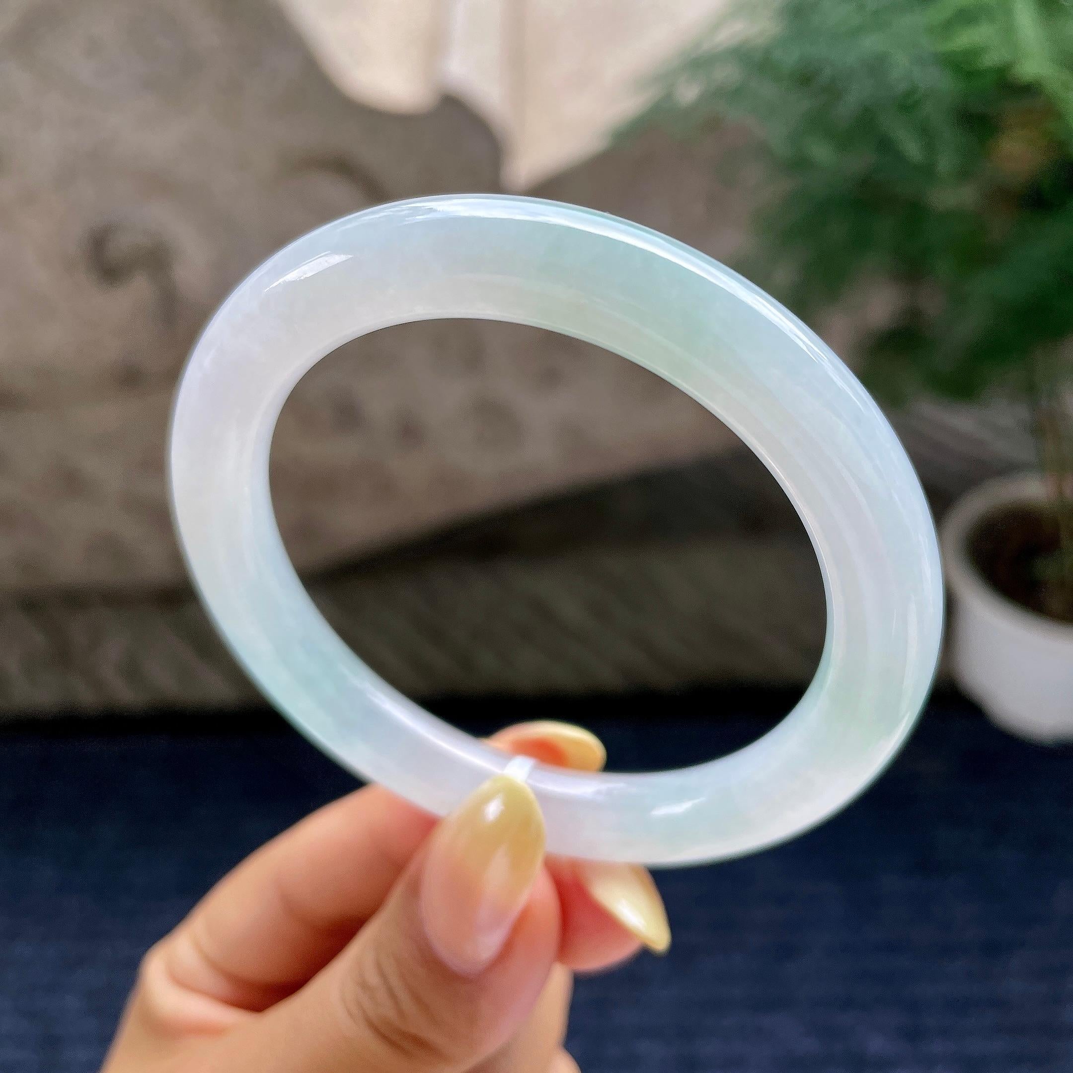 糯冰种带底色圆条手镯54.8圈 天然缅甸A货翡翠（yc483942）