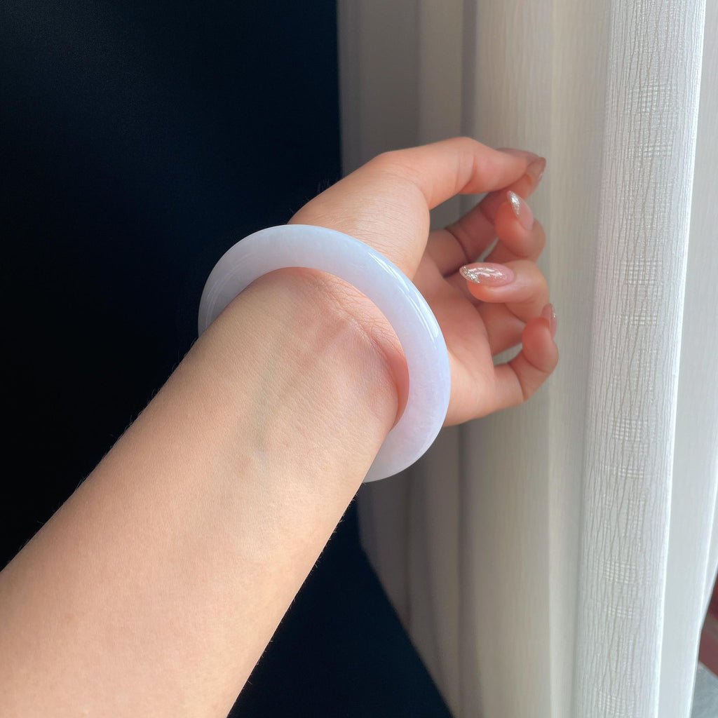 糯冰淡春底翡翠圆条手镯（57.4mm)（yc350480）